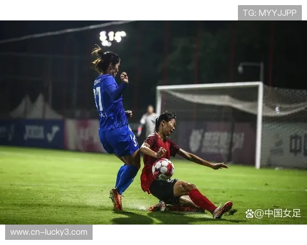 女足联赛激烈冲突升级 球员与裁判矛盾引发场内外风波